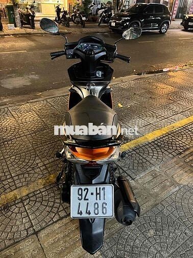 Honda Air Blade Đen cam