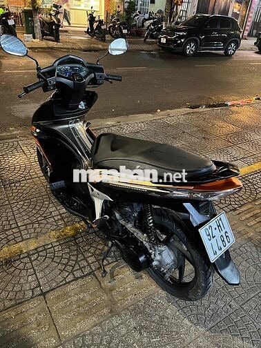 Honda Air Blade Đen cam