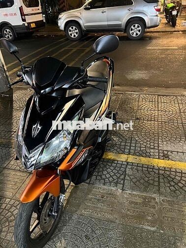 Honda Air Blade Đen cam
