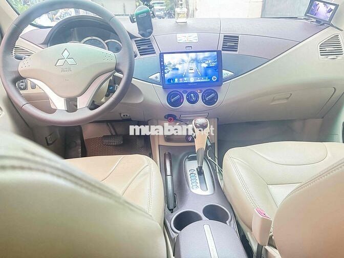 Mitsubishi Zinger 2010 Vàng cát