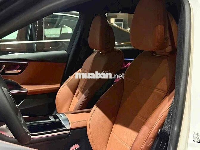 Mercedes Benz C Class 2025 C200 Avantgarde Plus V4