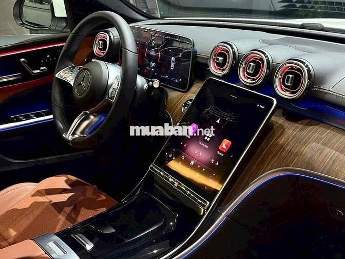 Mercedes Benz C Class 2025 C200 Avantgarde Plus V4