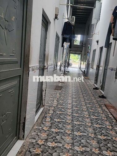 Bán nhà trọ gồm 2 ki-ốt 16 phòng thu nhập30 triệu/tháng giá 4 tỷ 950tr