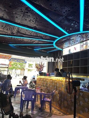 Nhà đối diện trường cấp 3 Hùng Vương - Long An