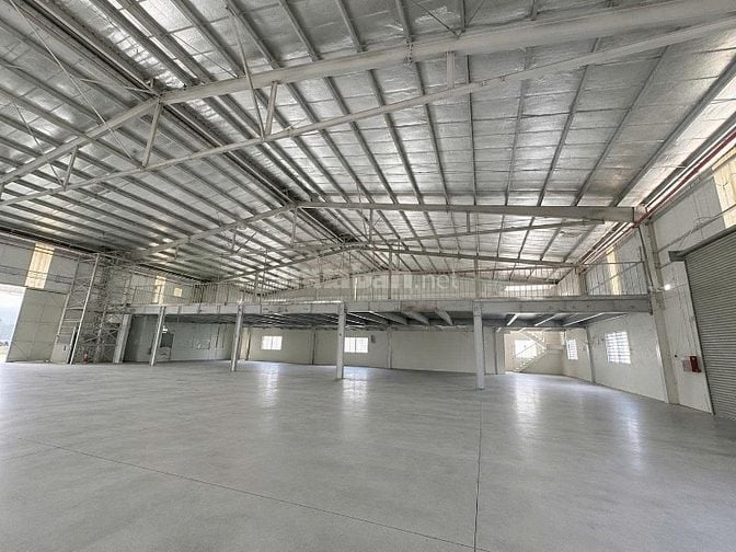 Chính chủ cho thuê xưởng KCN Đức Hòa, 3400m2, giá tốt 3USD