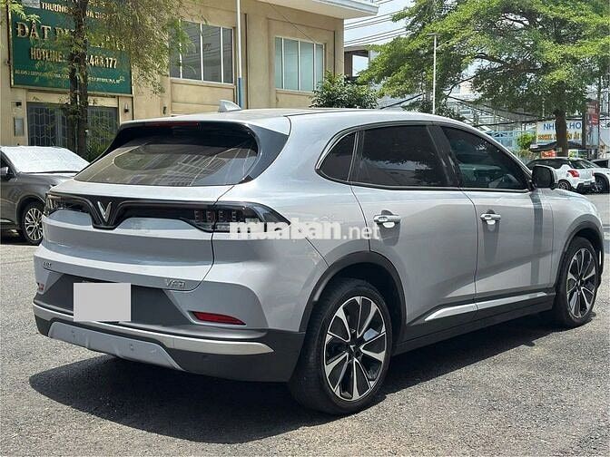 VF8 LUX PLUS 24 - MUA PIN CATL - 12.000KM