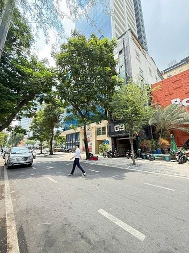 Cho thuê nhà mặt tiền 74-76 đường Nam Kỳ Khởi Nghĩa,Q.1, 500 triệu/th