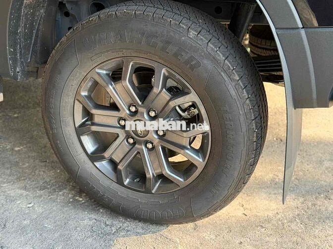 Ford Ranger Wildtrak 2024 Đen 25.000 km