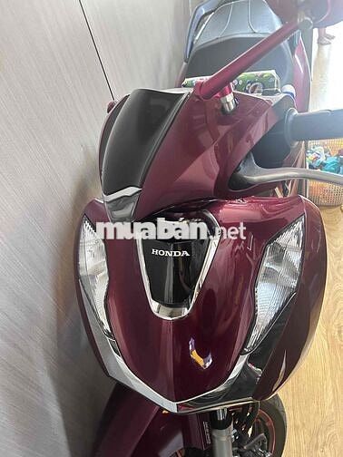 Cần bán xe SH còn rất mới , ít đi , ko 1 vết xước