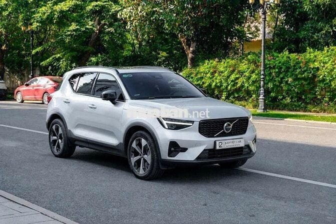 Volvo XC40 2025 - BH/Bảo dưỡng Free 2030 - Bản Đủ