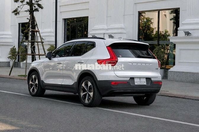 Volvo XC40 2025 - BH/Bảo dưỡng Free 2030 - Bản Đủ
