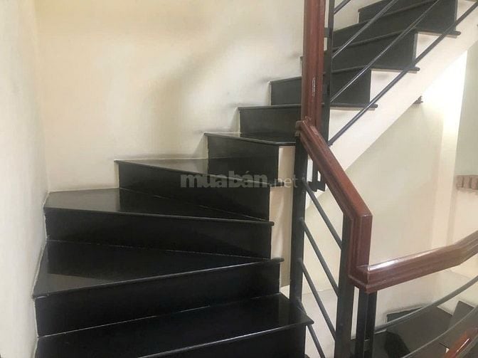 Bán nhà mặt tiền tương lai Nguyễn Thượng Hiền Q3 dt 4,4x14m 5 tầng.