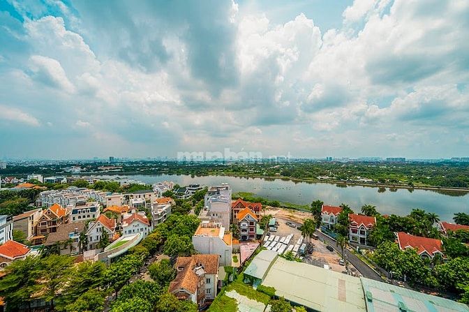Bán căn hộ tại D'Edge Thảo Điền tầng trung, 188m2, 4PN-3WC, view sông