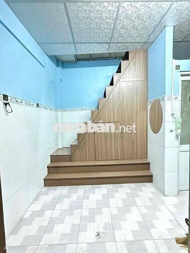 Gởi ACE phí 2%..Bán nhà xây 2 lầu, 2 ban công, 2 p.ngủ..Giá tốt tại Q7
