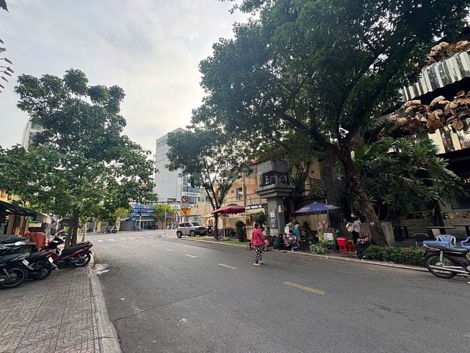 Cho thuê nhà mặt tiền số 38a Nguyễn Thị Diệu, Quận 3, Giá : 330 Triệu