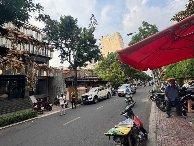 Cho thuê nhà mặt tiền số 38a Nguyễn Thị Diệu, Quận 3, Giá : 330 Triệu