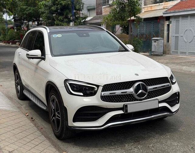 Mercedes-Benz GLC300 2021 Trắng kem siêu mới