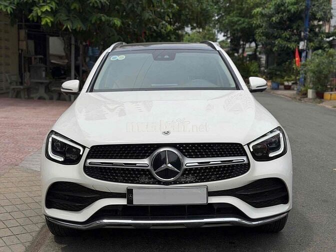 Mercedes-Benz GLC300 2021 Trắng kem siêu mới