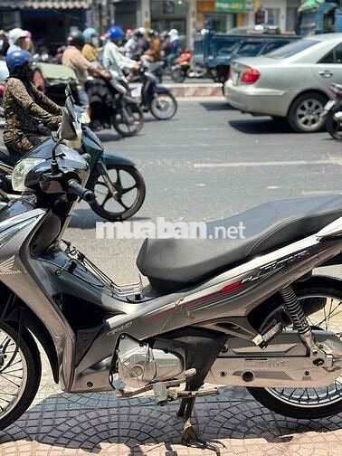 Honda Future 125 FI Đen, Bạc