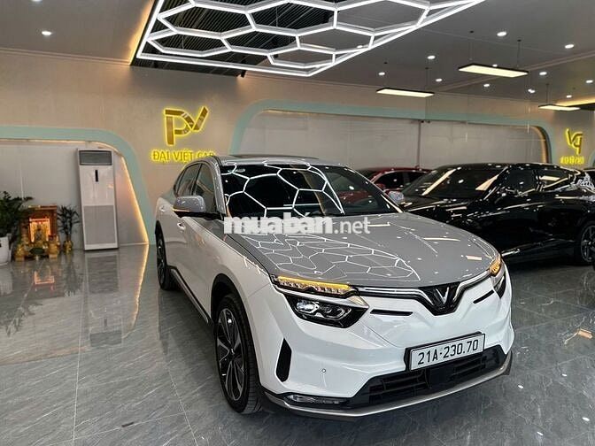 Xe điện VinFast VF8 Plus 2024 Trắng