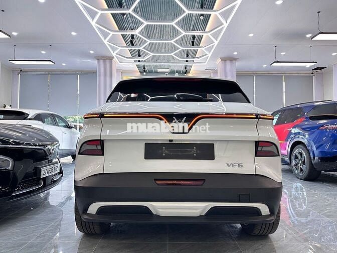 Xe điện VinFast VF6 Plus 2024 Trắng