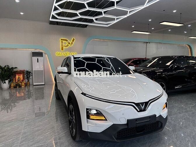 Xe điện VinFast VF6 Plus 2024 Trắng