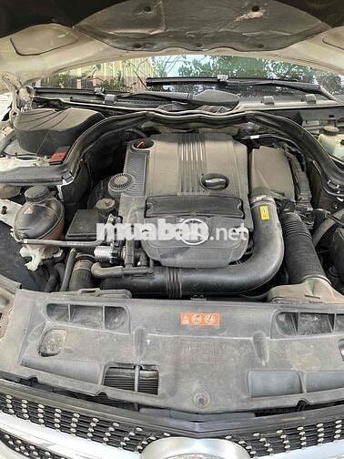 Mercedes-Benz C250 2011 màu trắng