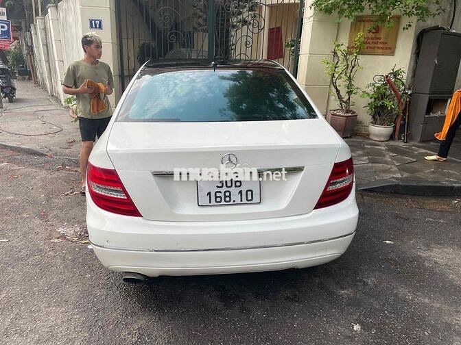 Mercedes-Benz C250 2011 màu trắng