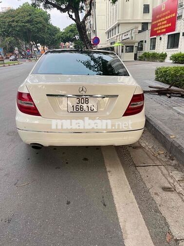 Mercedes-Benz C250 2011 màu trắng