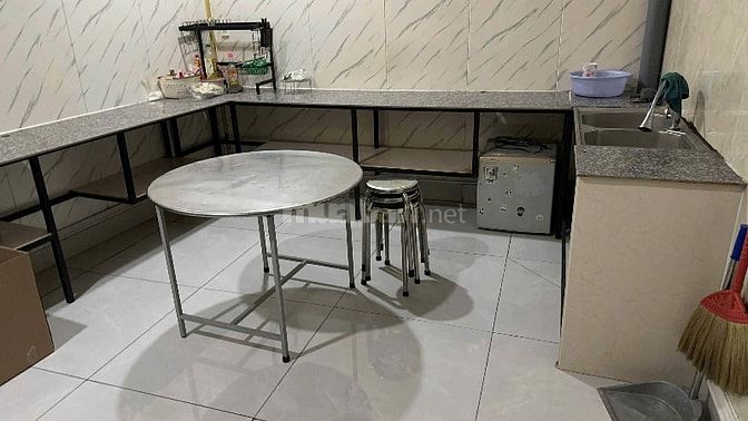 Cho thuê phòng trọ có máy lạnh , khoá tự động bảo mật