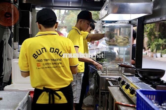 Tuyển NV phụ quán bún đậu