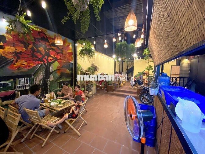 Tuyển NV phụ quán bún đậu