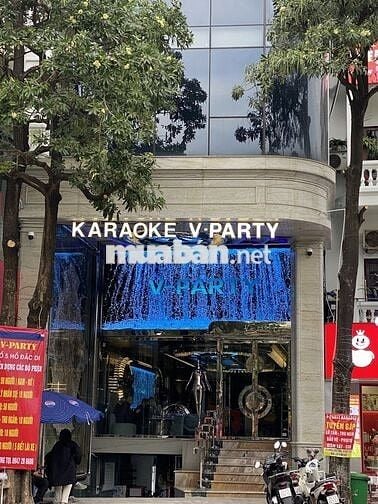PHỤC VỤ, QUẢN LÝ, GIÁM SÁT QUÁN KTV CÓ CHỖ ĂN Ở