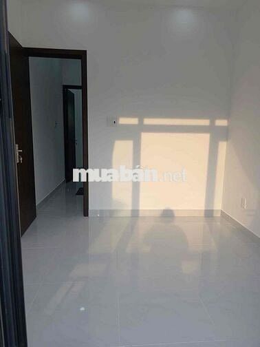 SÁT MT LẠC LONG QUÂN NHÀ MỚI HIỆN ĐẠI MÀ CHỈ NHỈNH 3Đ