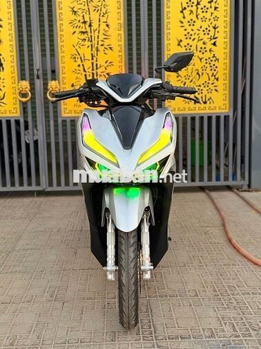 Honda Vario 150 Bạc nguyên zin