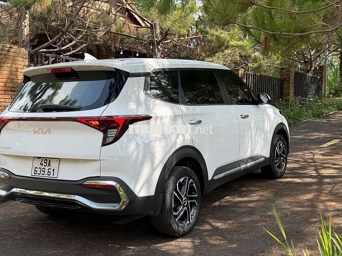 Kia Carens 2023 7 chỗ 51000km Trắng