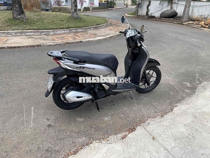 Honda SH Mode Bạc đen