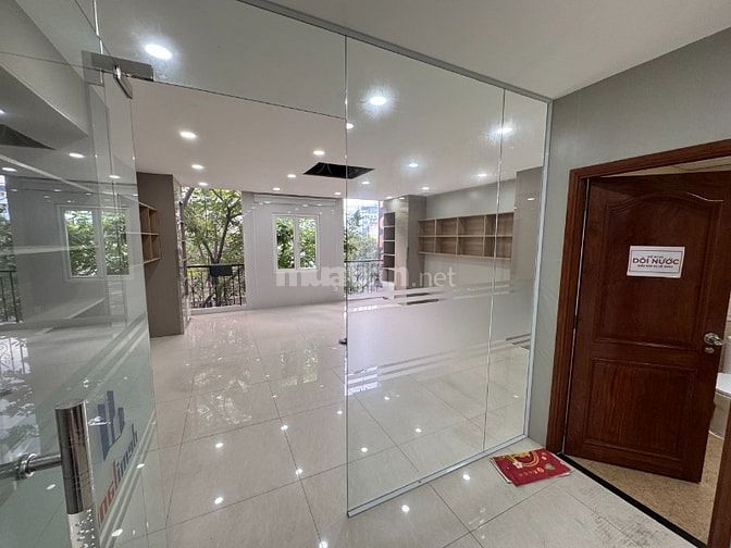 BIỆT THỰ BÊN SÔNG HẦM 4 TẦNG CÓ THANG MÁY DTSD 450M2 GIÁ 33TR LIỀN KỀ 
