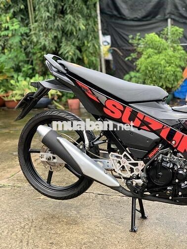 Suzuki Satria Đen
