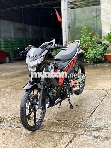 Suzuki Satria Đen