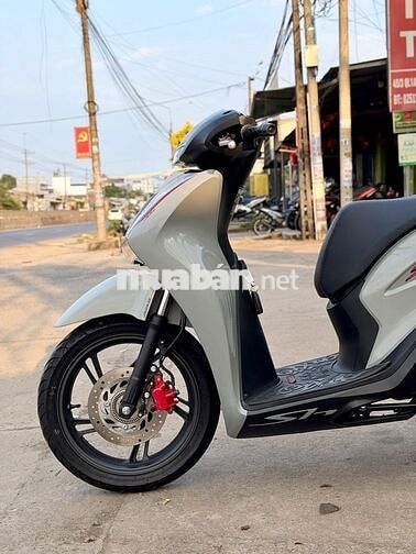Honda SHVN 2024 125CC Xám 5000KM