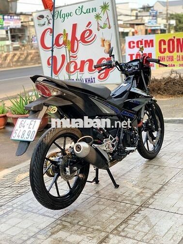 Suzuki Satria Đen Côn tay