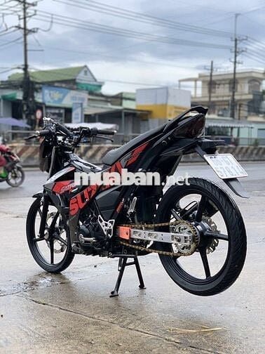 Suzuki Satria Đen