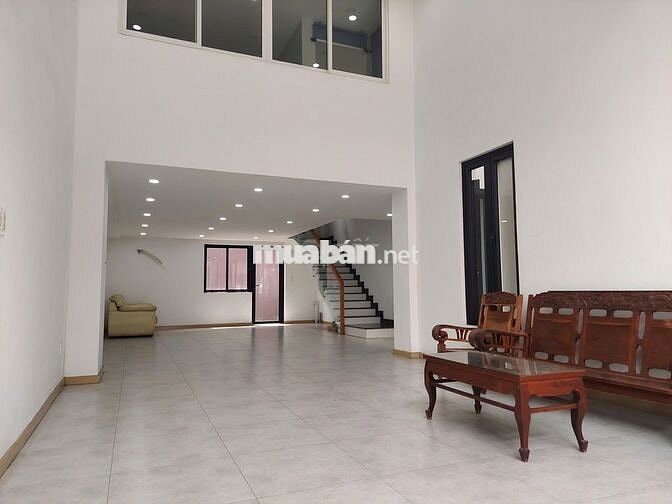 Văn phòng/ Mặt bằng kinh doanh