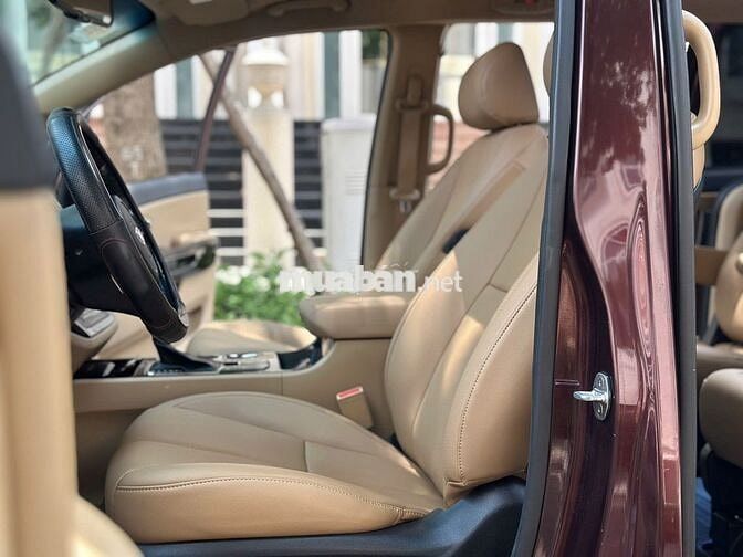 KIA Sedona DATH 2018 Nâu đỏ 82.000 km