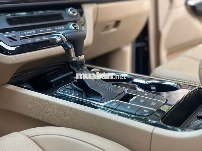 KIA Sedona DATH 2018 Nâu đỏ 82.000 km