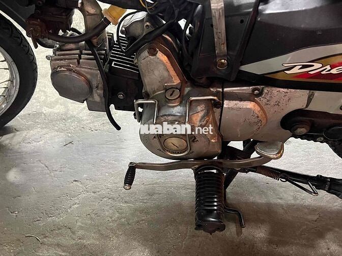 Honda Dream Loncin màu Nâu