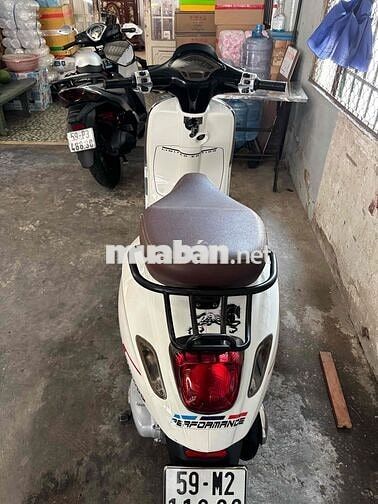 Piaggio Vespa màu Trắng