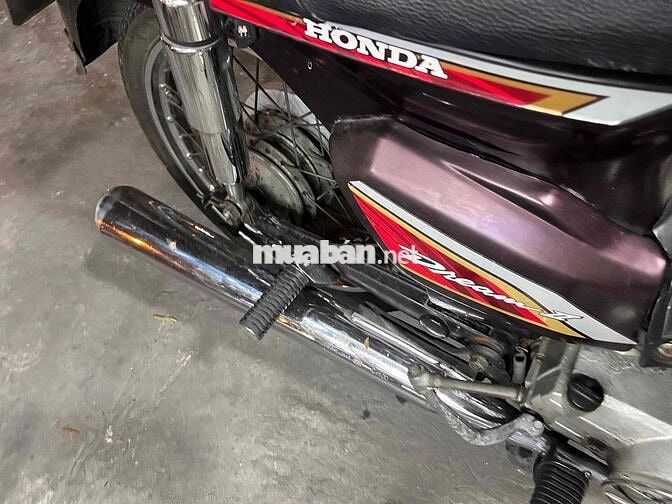Honda Dream Loncin màu Nâu