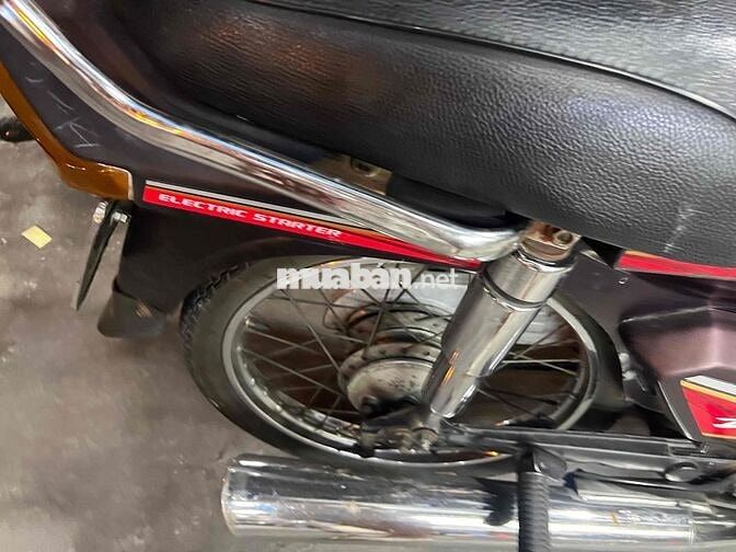 Honda Dream Loncin màu Nâu